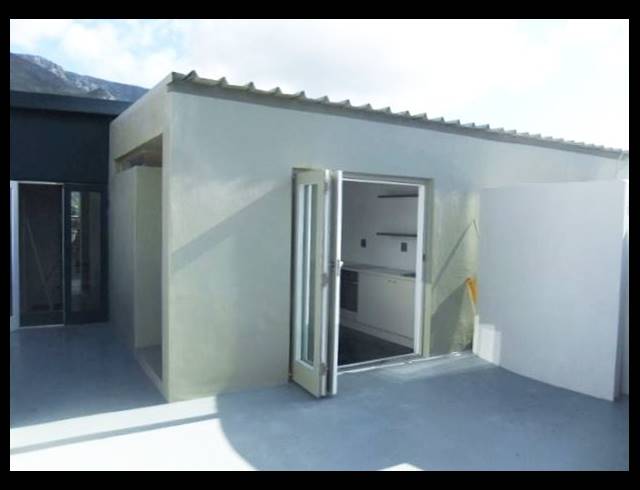 2 bed property to rent in WOODSTOCK